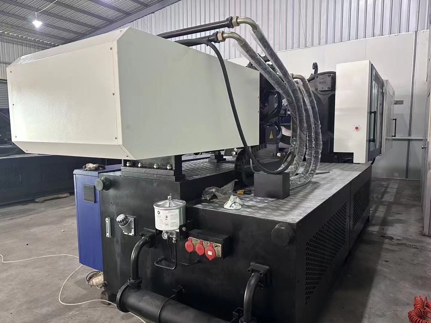 Haitian ma470T plastic injection molding machine